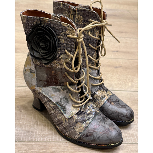 NEW L'ARTISTE SPRING STEP GRAY FLORAL PATCHWORK ANKLE BOOTS BOOTIES 38 US 7.5 8 - Picture 7 of 13